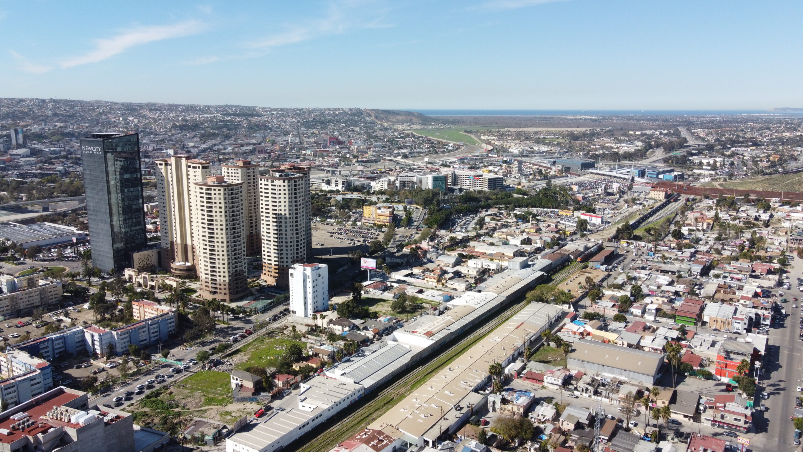 En Baja California, recientemente se emitieron alertas atmosféricas por la mala calidad del aire. Estos episodios de contaminación son una señal para toda la sociedad: individuos, empresas y gobiernos, de que no debemos seguir contaminando el aire que respiramos.